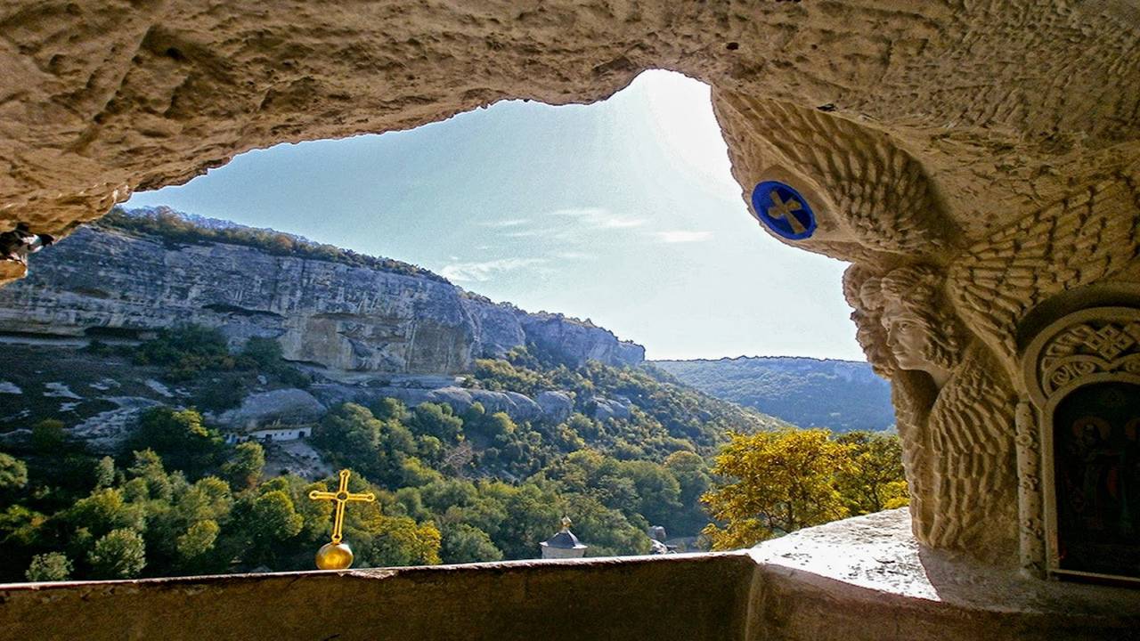 Бахчисарай Успенский пещерный храм
